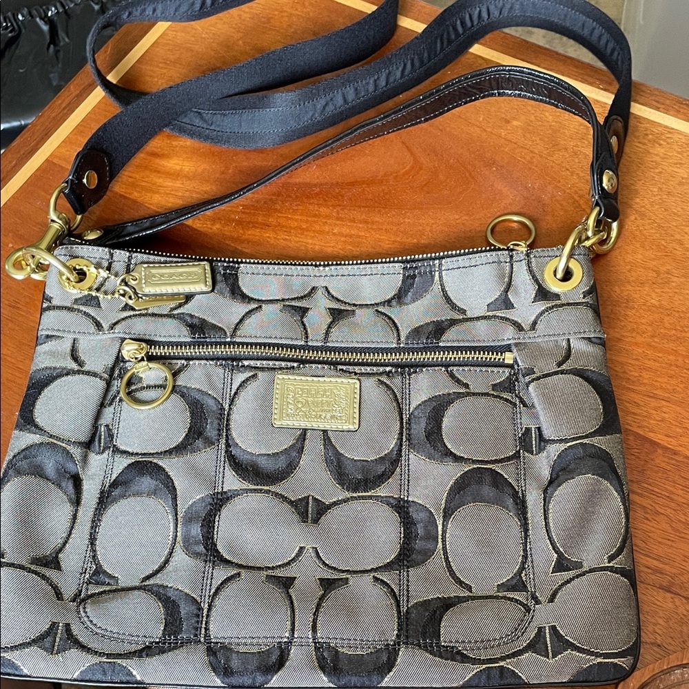 Coach Bag + 2 charms POPPY Black Gold two handles  Designer Shoulder Cross body